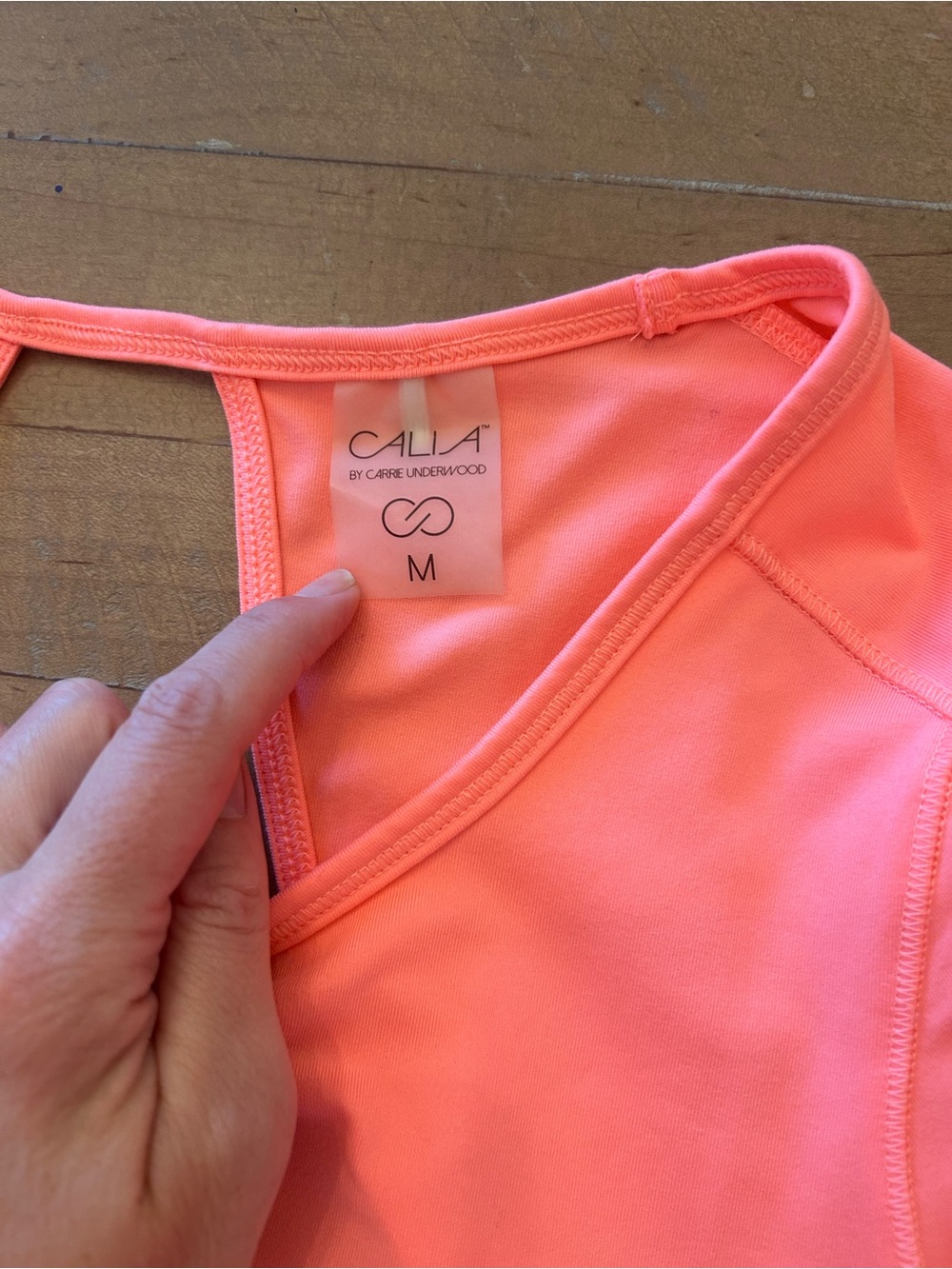 CALIA by Carrie Underwood Coral Long Sleeve Keyhole Active Tee - Picture 3 of 3